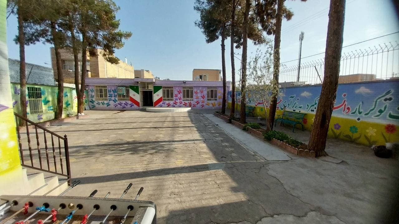 مدرسه دخترانه معراج نور گلدشت