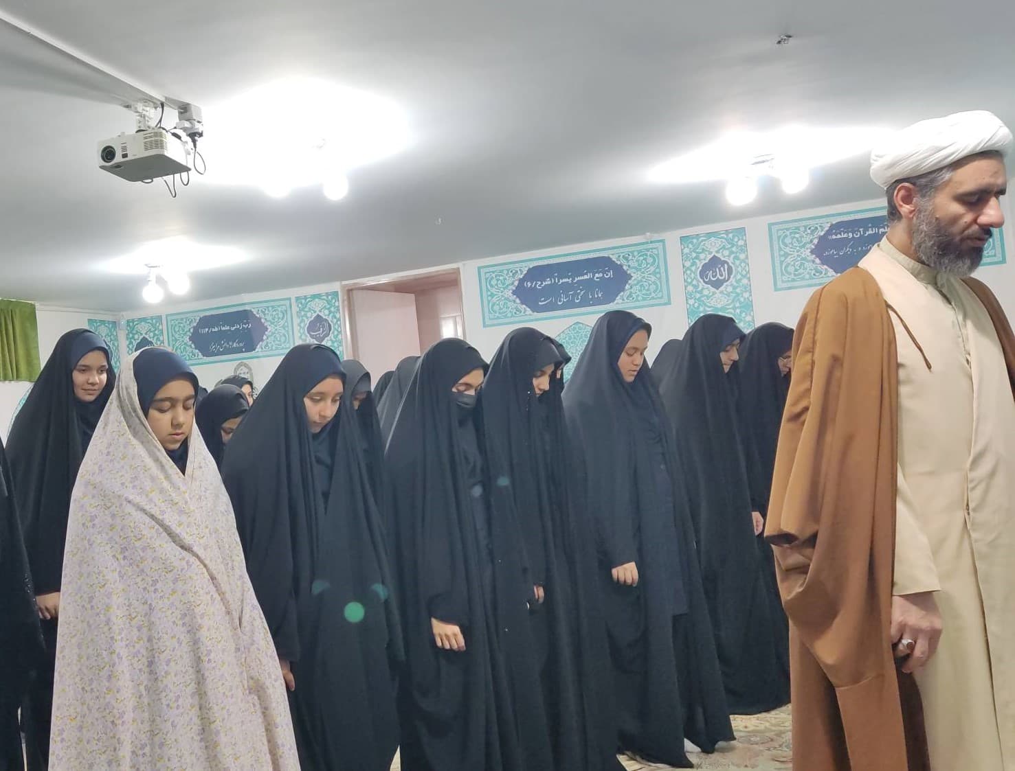 مدرسه دخترانه معراج نور گلدشت